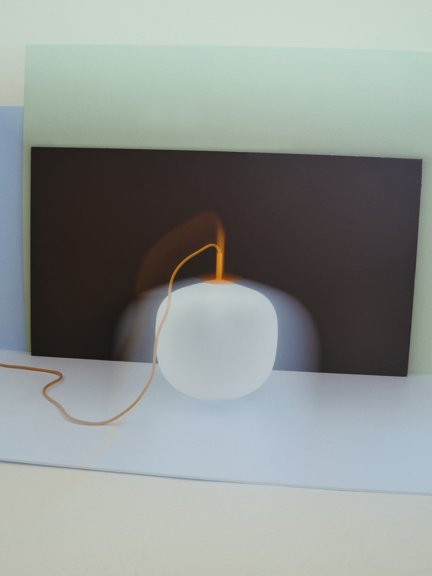 ★ MUUTO★ Horn Rimmed YLAB 24 C01 MUY24C1 Silent Vase | A simple vase in mouth blown glass