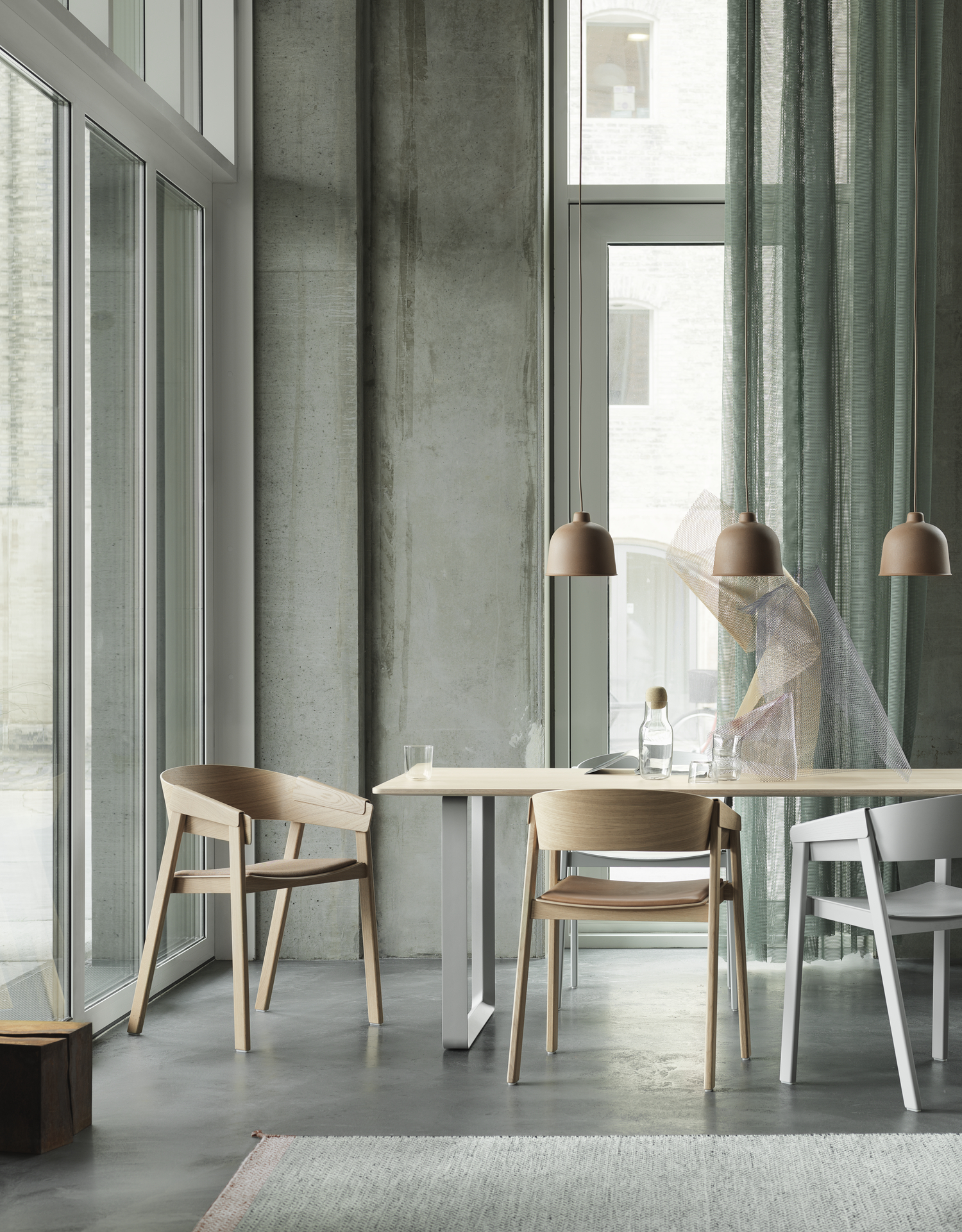 Corky - Carafe | Simple and light carafe from Muuto