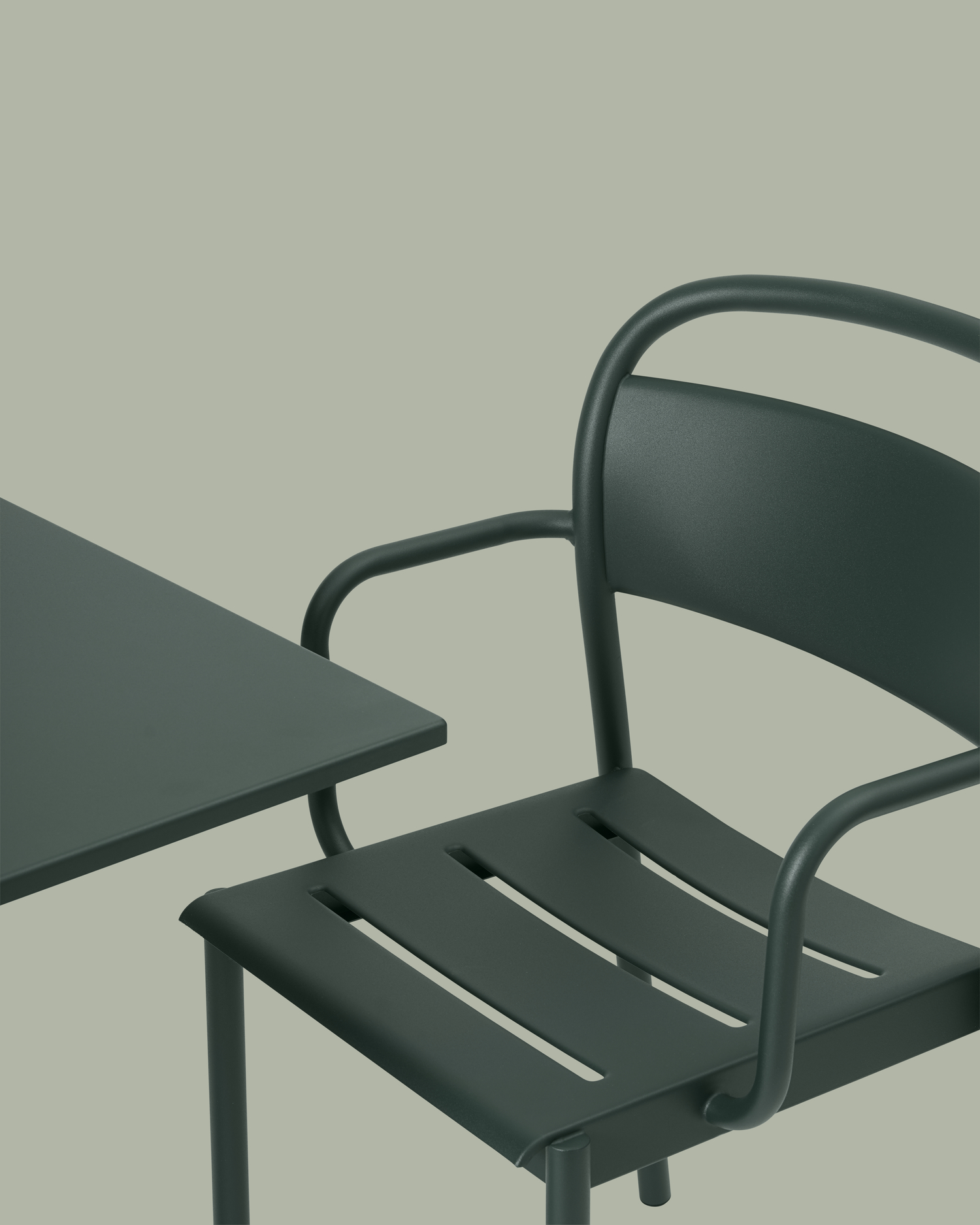 Linear Café Table | Modern Outdoor Furniture