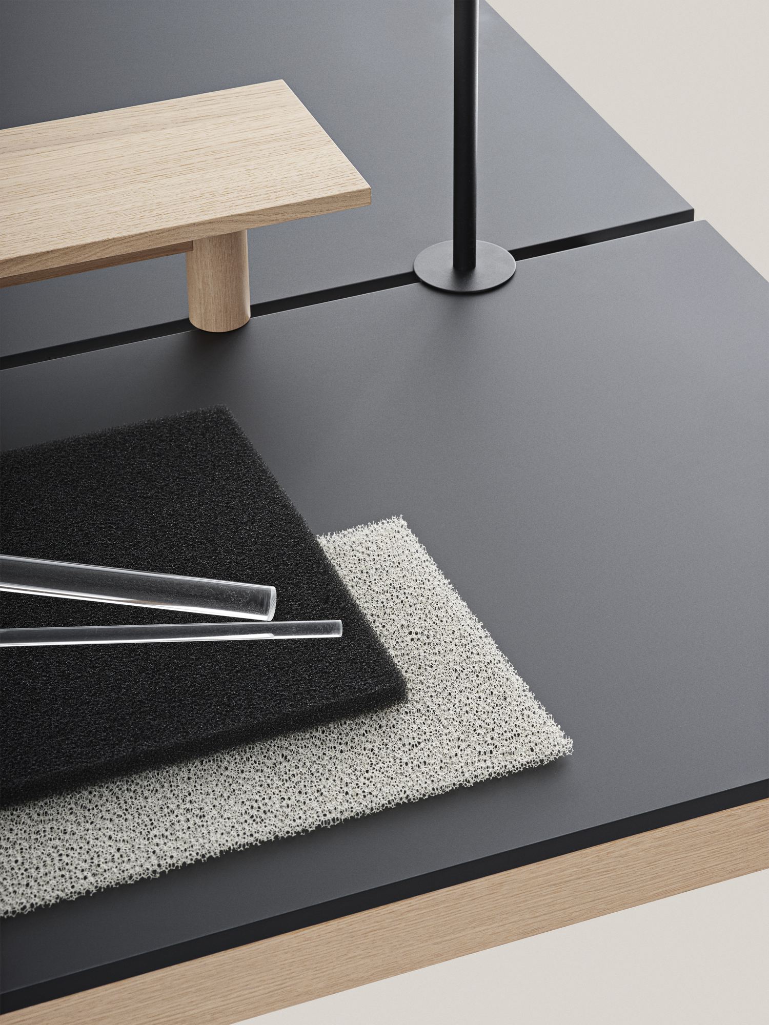 neighborhood × hxo design  modula table basetable_140x80_whitewhitebla