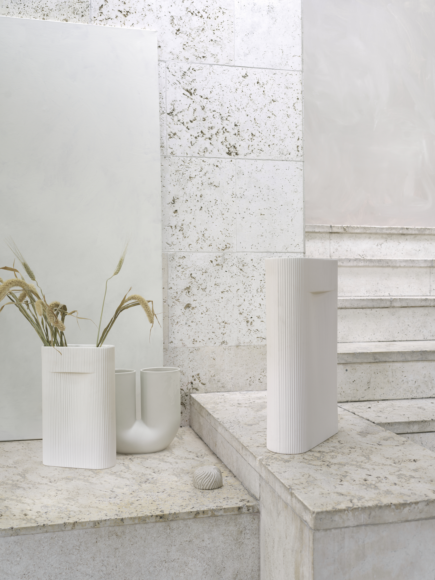 Ridge Vase | A vase with a sculptural expression